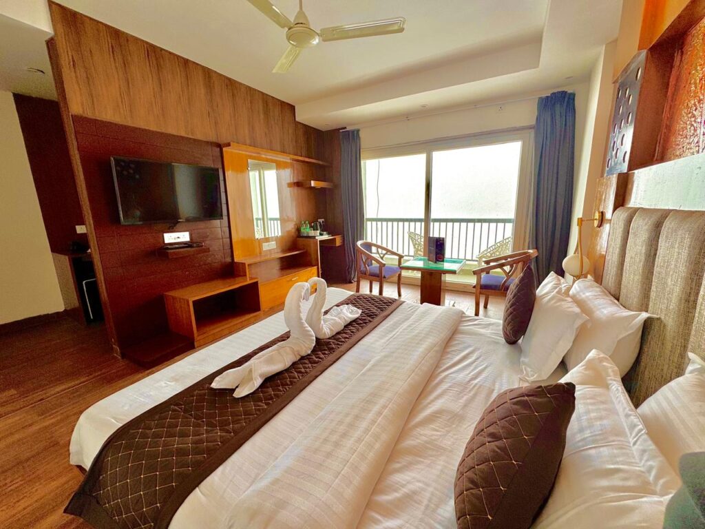 LUXURY ROOM